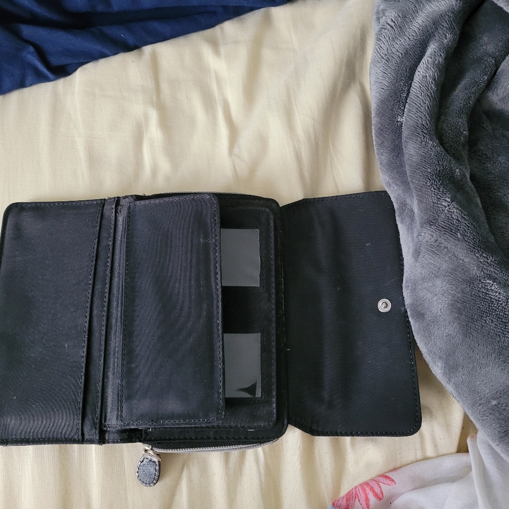 Wallet - Picture 4 of 6